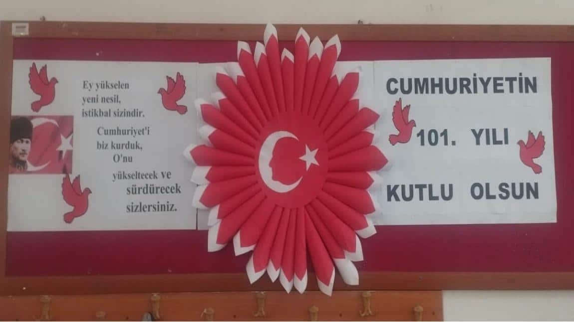 29 EKİM OKULUMUZDA COŞKUYLA KUTLANDI.